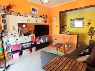 Quadrilocale in Vendita a Cascina, zona Casciavola, 175'000&euro;, 100 m², con Box