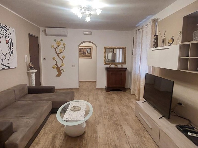 Quadrilocale in Vendita a Carrara, zona Bedizzano, 115'000&euro;, 90 m²