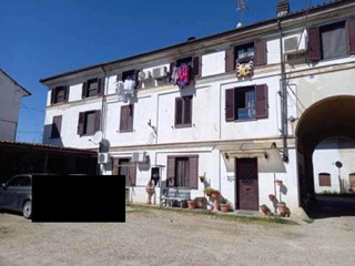 Appartamento in Vendita a Sannazzaro de' Burgondi, 34'312&euro;, 136 m²