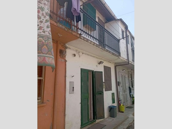 Quadrilocale in Vendita a Sannazzaro de' Burgondi, 22'200&euro;, 78 m²