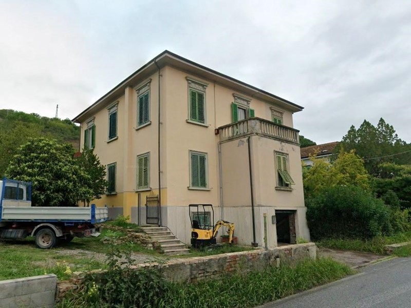 Appartamento in Vendita a Volterra, 130'500&euro;, 171 m²