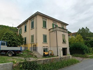 Appartamento in Vendita a Volterra, 130'500&euro;, 171 m²