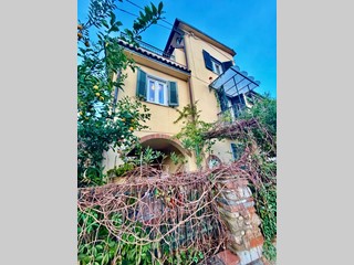 Bilocale in Vendita a Massa, zona Turano, 150'000&euro;, 50 m², arredato