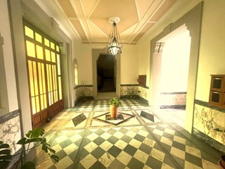 Appartamento in Vendita a Lucca, zona Sant'Anna, 380'000&euro;, 110 m²