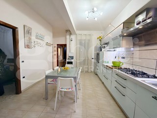 Trilocale in Vendita a Angri, 135'000&euro;, 86 m²