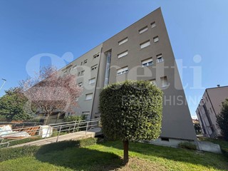 Trilocale in Vendita a Bastia Umbra, 129'000&euro;, 75 m², con Box