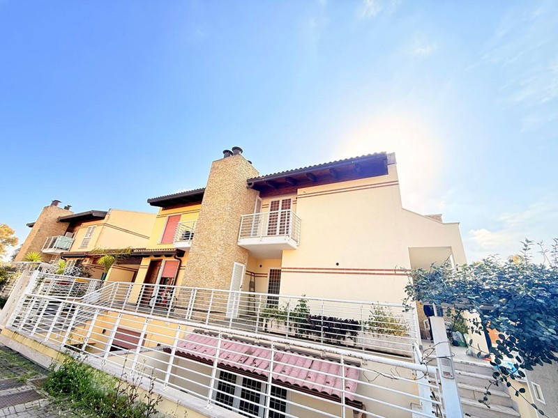 Quadrilocale in Vendita a Roma, 285'000&euro;, 120 m²