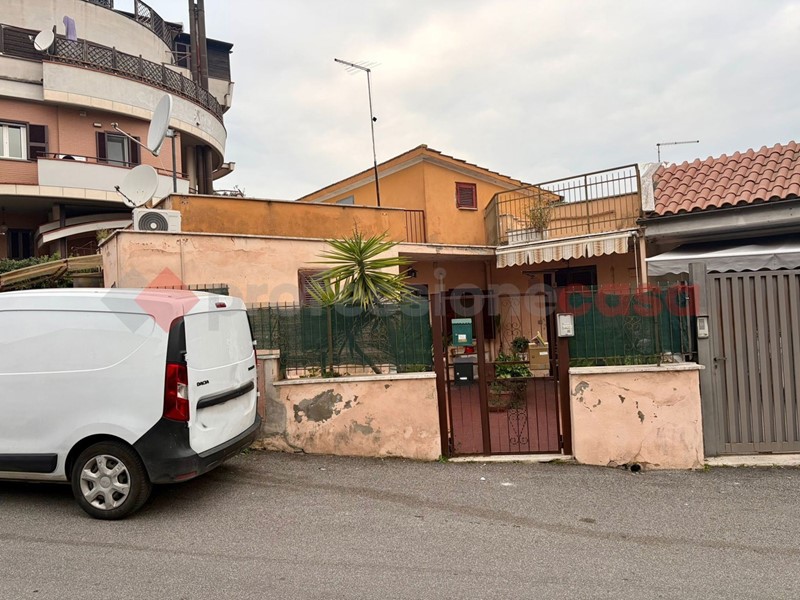 Bilocale in Vendita a Roma, 179'000&euro;, 70 m²