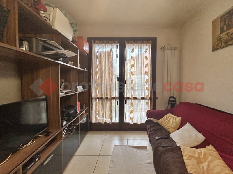 Bilocale in Vendita a Sesto Calende, 95'000&euro;, 55 m², arredato