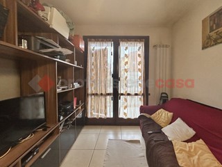 Bilocale in Vendita a Sesto Calende, 95'000&euro;, 55 m², arredato