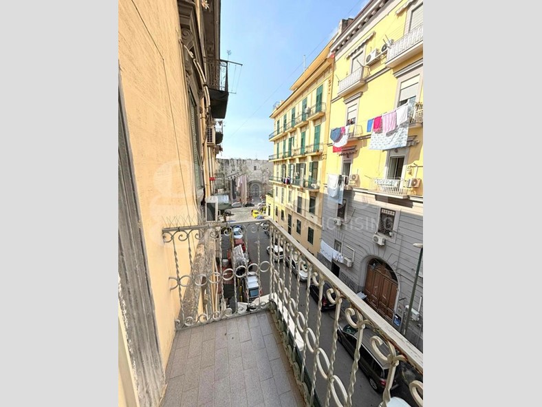 Monolocale in Vendita a Napoli, 125'000&euro;, 40 m²