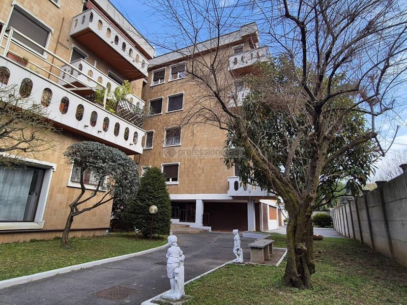 Monolocale in Vendita a Desio, 90'000&euro;, 40 m², arredato