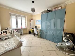 Trilocale in Vendita a Collegno, 179'000&euro;, 82 m²