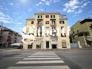 Attico in Vendita a Roma, 289'000&euro;, 116 m²