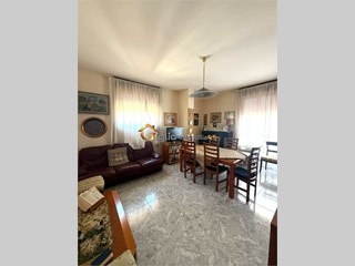 Quadrilocale in Vendita a Orta di Atella, 250'000&euro;, 115 m²