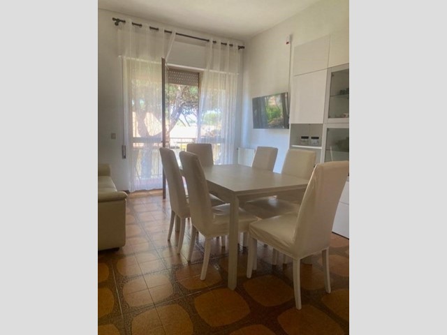 Trilocale in Affitto a Camaiore, zona Lido di Camaiore, 1'500&euro;, 70 m², arredato