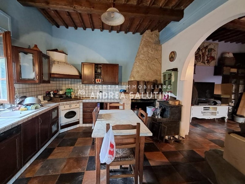 Trilocale in Vendita a Buti, zona Panicale, 149'000&euro;, 80 m²