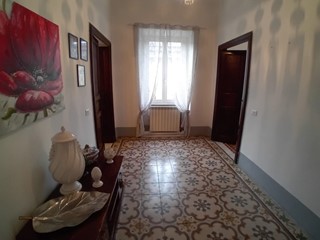 Appartamento in Vendita a Carrara, 209'000&euro;, 193 m²