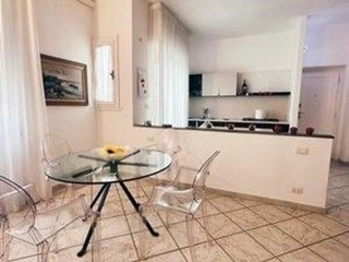 Quadrilocale in Affitto a Livorno, 1'200&euro;, 130 m², arredato