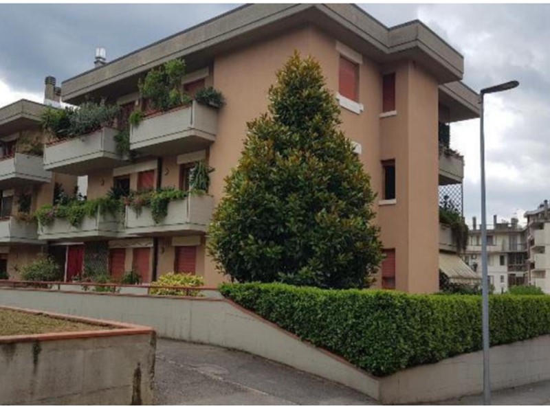Appartamento in Vendita a Pontassieve, 120'750&euro;, 117 m², con Box
