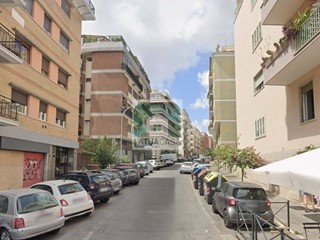 Trilocale in Vendita a Roma, 450'000&euro;, 110 m²
