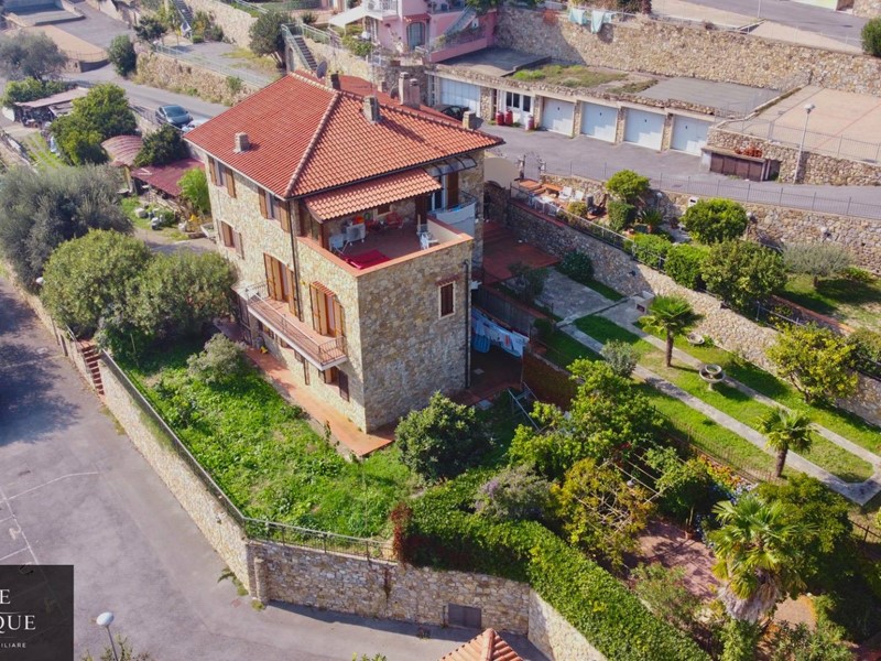 Trilocale in Vendita a Andora, 290'000&euro;, 86 m²