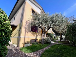 Appartamento in Vendita a Cordenons, 165'000&euro;, 196 m²