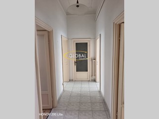 Trilocale in Vendita a Ancona, 120'000&euro;, 85 m²