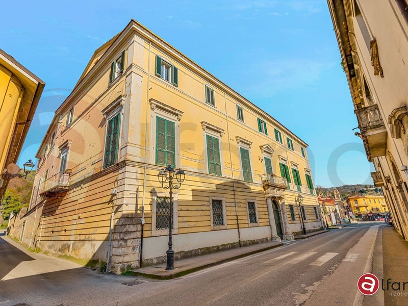 Appartamento in Vendita a Isola del Liri, 1'500'000&euro;, 800 m²