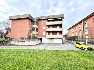 Appartamento in Vendita a Alessandria, 65'000&euro;, 115 m²