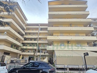 Quadrilocale in Vendita a Caserta, 205'000&euro;, 105 m²