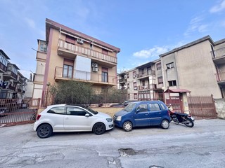 Trilocale in Vendita a Palermo, 118'000&euro;, 110 m²
