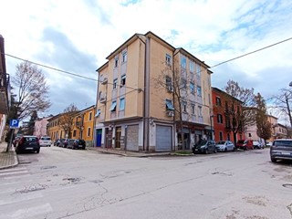 Appartamento in Vendita a Fabriano, 63'000&euro;, 80 m²