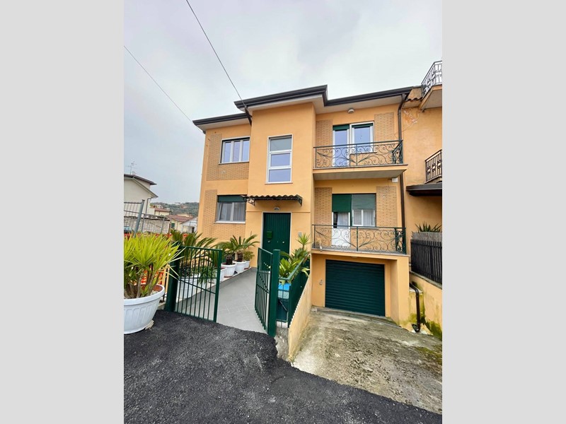 Quadrilocale in Vendita a Veroli, 89'000&euro;, 90 m²