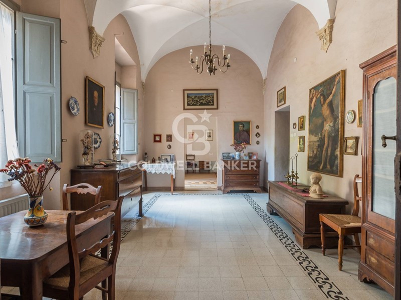 Appartamento in Vendita a Urbino, 730'000&euro;, 550 m²