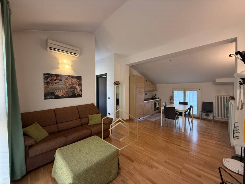 Trilocale in Vendita a Ferrara, 255'000&euro;, 93 m²