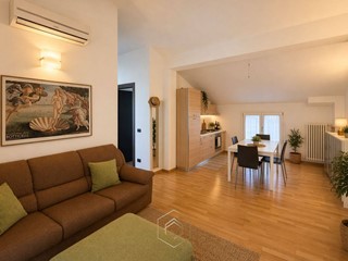 Trilocale in Vendita a Ferrara, 255'000&euro;, 93 m²