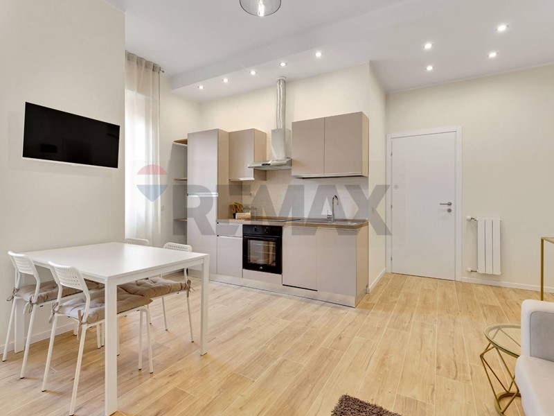 Bilocale in Vendita a Milano, 249'000&euro;, 51 m²