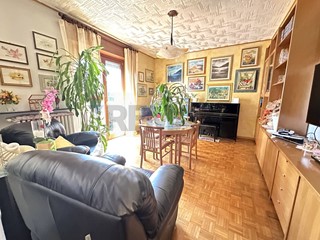 Trilocale in Vendita a Varese, 120'000&euro;, 93 m²