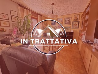 Trilocale in Vendita a Varese, 120'000&euro;, 93 m²