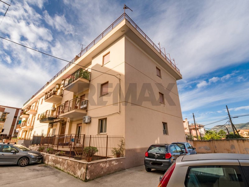 Quadrilocale in Vendita a Palermo, 125'000&euro;, 110 m²
