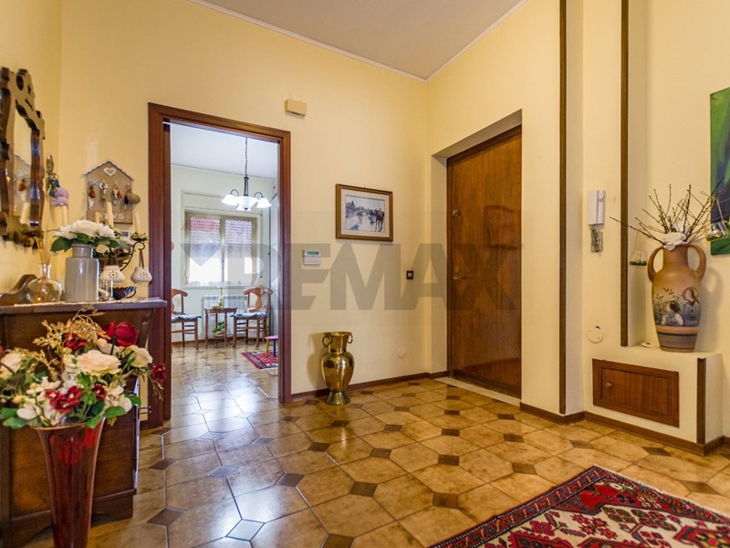 Appartamento in Vendita a Palermo, 180'000&euro;, 194 m²