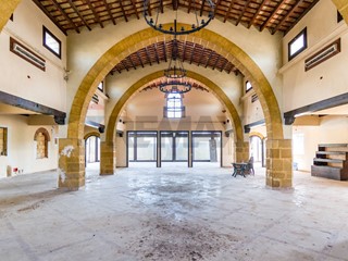 Appartamento in Vendita a Castelvetrano, 980'000&euro;, 1700 m², con Box