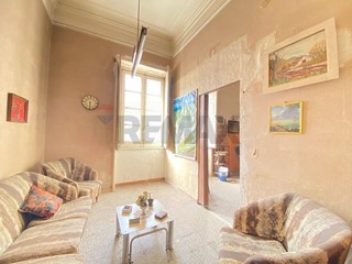 Trilocale in Vendita a Catania, 38'000&euro;, 89 m²