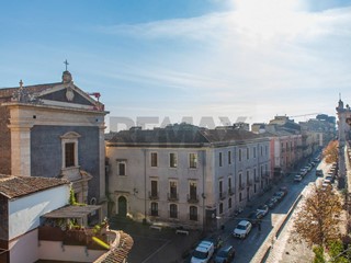 Trilocale in Vendita a Catania, 129'000&euro;, 81 m²