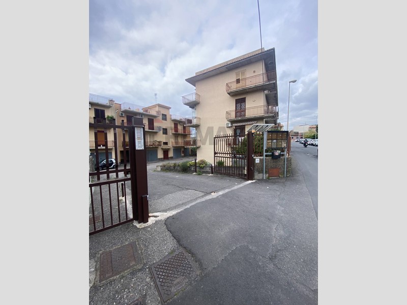 Appartamento in Vendita a Acireale, 145'000&euro;, 115 m²