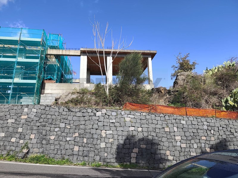 Appartamento in Vendita a Santa Venerina, 87'000&euro;, 180 m²