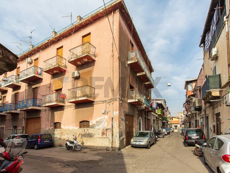 Trilocale in Vendita a Catania, 120'000&euro;, 100 m²