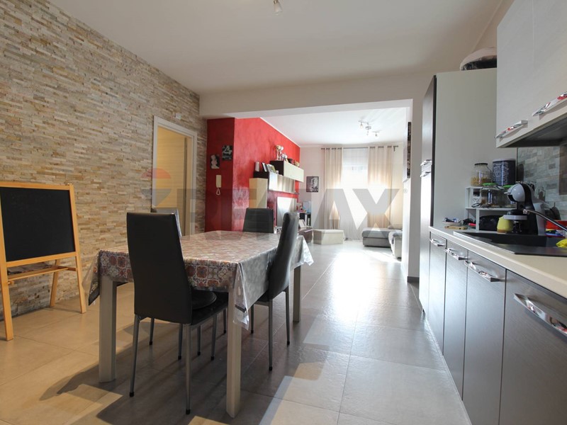 Trilocale in Vendita a Catania, 155'000&euro;, 98 m²