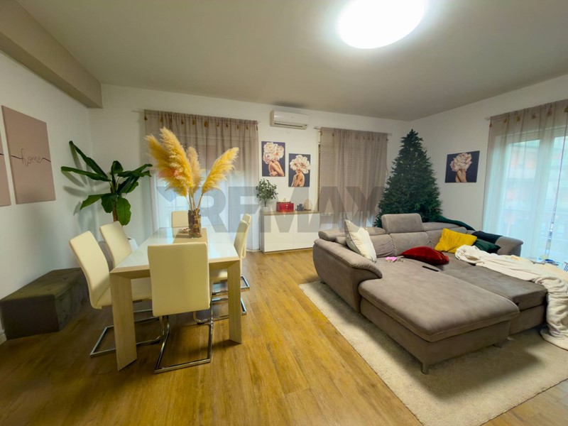 Appartamento in Vendita a Misterbianco, 190'000&euro;, 170 m²